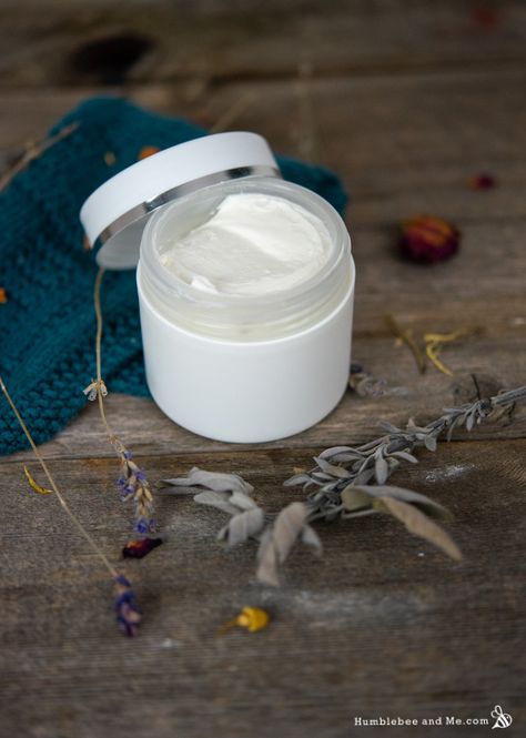 Shae Butter Benefits, Shea Butter Business, Shea Butter Photography, Shea Butter Face Cream, Shae Butter Whipped Body Butter, Shae Butter, Glass Measuring Cup, Liquid Oil, Unrefined Shea Butter