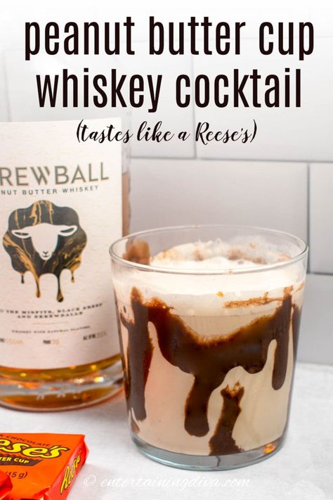 Made with Skrewball peanut butter whiskey and Godiva chocolate liqueur (or Creme de Cacao), this peanut butter whiskey cocktail tastes just like a Reese's peanut butter cup in liquid form. Perfect for any fall or winter get-together! Reeses Peanut Butter Cup Shots, Liquor Desserts Ideas, Alcoholic Dessert Drinks, Peanut Butter Whiskey Cocktails, Whiskey Drinks Recipes, Peanut Butter Whiskey, Holiday Martinis, Whiskey Recipes, Creamy Cocktails