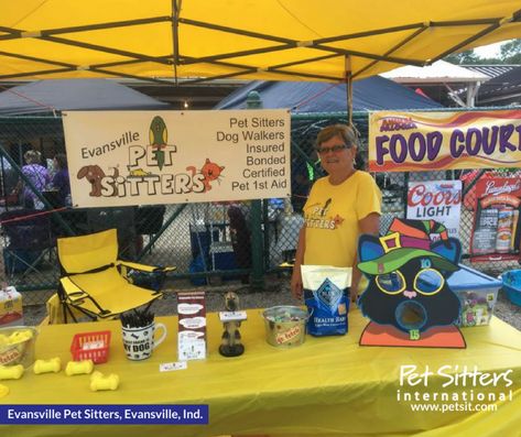 Promoting your pet-sitting business at festivals, fairs and trade shows Dog Sitting Drawing, Sitting Drawing, Dog Event, Pet Services Business, Pet Sitting Business, Festival Booth, Event Booth, Puppy Day, Pet Businesses