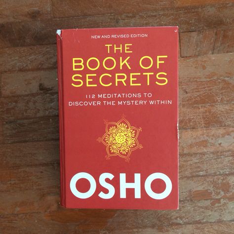 #OSHO Osho Books In Hindi, Osho Books, Inspirational Videos For Students, Book Of Secrets, Mindfulness Books, Empowering Books, Healing Books, Best Self Help Books, Books To Read Nonfiction