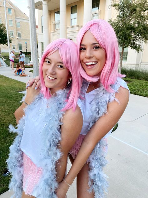 Wiggin Out Sorority, Sorority Work Week, Rho Gamma, Big/little Baskets, Sorority Themes, Bid Day Themes, Sorority Big Little, Big Little Reveal, Pink Wig