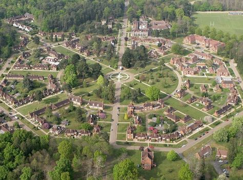 whiteley-village Family Village Plans, Social Housing Architecture, Village Map, Model Village, New Urbanism, Urban Village, Surrey England, City Layout, City Planner