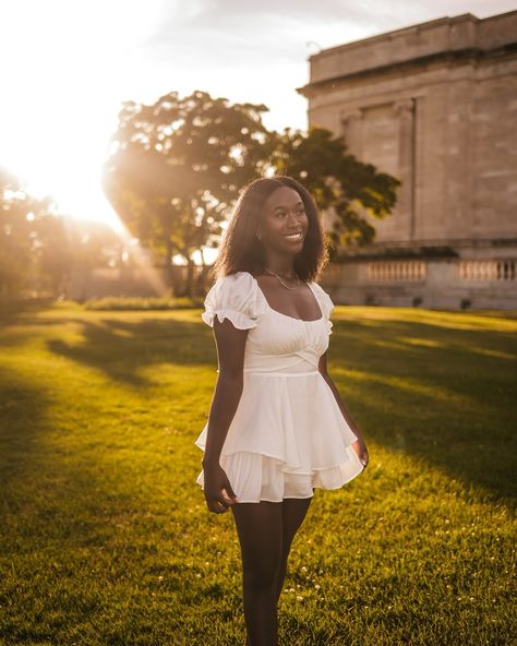 Senior Sunday with the stunning Kaylee❤️ . . . . . #clevelandphotographer #clevelandphotography #SeniorPhotography #SeniorPortraits #SeniorPictures #ClassOf2025 #SeniorSession #SeniorPhotoshoot #HighSchoolSenior #SeniorInspire #SeniorYear #GraduationPhotos #SeniorPhotographer #SeniorPics #SeniorInspire #SeniorPhotoSession #SeniorExperience #SeniorVibes #SeniorMemories #SeniorPhotoInspo #SeniorShoot Senior Pics Black Women, Senior Sunday Picture Ideas, Fall Senior Photoshoot, November Photoshoot, Senior Sunday, Sunday Pictures, Unique Senior Pictures, Grad Pic, Graduation Picture