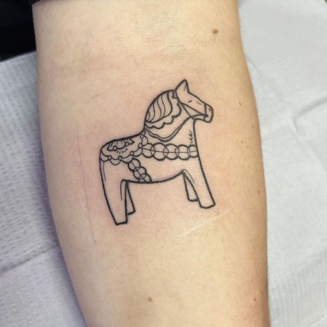 Horse Saddle Tattoo, Little Horse Tattoo, Dala Tattoo, Swedish Horse Tattoo, Sweden Tattoo Ideas, Small Horse Inspired Tattoo, Dala Horse Tattoo, Swedish Tattoo Ideas, Horse Flash Tattoo