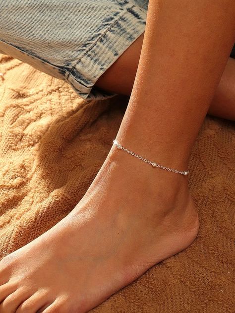 Payal Designs Silver, Silver Anklets Designs, Preppy Jewelry, Foot Bracelet, Anklet Designs, Ankle Jewelry, Fancy Jewellery Designs, Girly Accessories, Royal Jewels