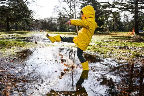 How 'Puddle Parenting' Can Teach Our Kids To Be More Self-Reliant Free Range Parenting, Best Rain Boots, Parenting Types, Kids Rain Boots, Kids Rain, Stylish Mom, Worst Day, Body Poses, Kids Boots