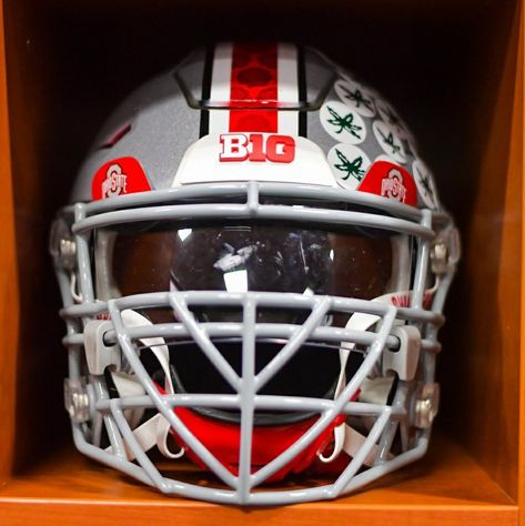 Ohio State Buckeyes Helmet, Ohio State Helmet, Ohio State Wallpaper, Buckeye Leaf, Osu Buckeyes Football, Football Drip, Buckeye Nation, Ohio State Buckeyes Football, Osu Buckeyes