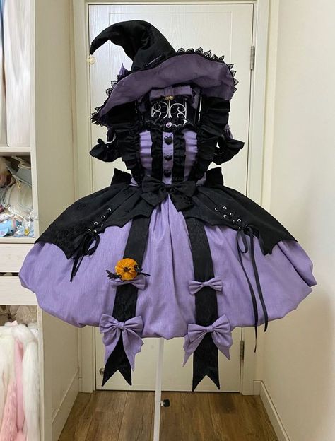 【-Magic Sweetheart-】 #Halloween Lolita Jumper Dress

◆ Shopping Link >>> https://lolitawardrobe.com/magic-sweetheart-halloween-lolita-jumper-dress_p7563.html Halloween Themed Dress, Cute Halloween Dresses, Kawaii Witch Costume, Kawaii Witch Outfit, Baju Halloween, Cute Witch Outfits, Witch Outfit Halloween, Magic Outfits, Halloween Oc