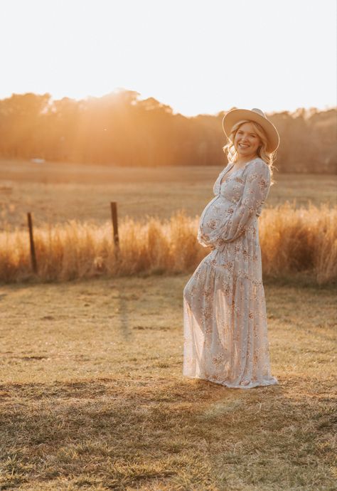 maternity photography, maternity poses, maternity photoshoot, maternity, maternity photos, pregnant, pregnancy photos, prospect farms photoshoot, farm photoshoot Ranch Maternity Photoshoot, Country Maternity Pictures, Tractor Maternity Pictures, Farm Maternity Photos, Maternity Photography Western, Outdoor Country Maternity Photos, Farm Maternity Pictures, Farm Style Maternity Shoot, Rustic Maternity Photos