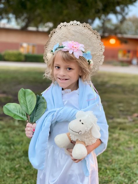 All Saints Day costumes St Agnes Costume, All Saints Day Costumes Girls Diy, Saint Costumes For Kids Catholic, All Saints Day Costumes, Agnes Costume, Diy Girls Costumes, Saint Costume, Liturgical Living, Kid Diy