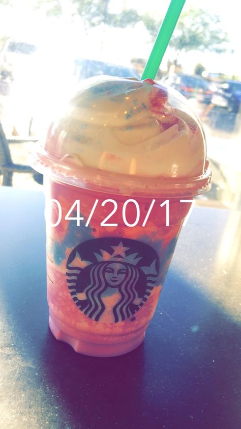 Unicorn Starbucks Drink, Unicorn Frappuccino Starbucks, Starbucks Unicorn Frappuccino, Unicorn Frappe, Unicorn Drink, Unicorn Frappuccino, 2019 Aesthetic, Drink Starbucks, Starbucks Frappuccino