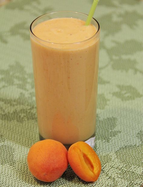 Fruit Milkshake, Yummy Breakfast Smoothies, Apricot Smoothie, Apricot Recipes, Smoothie King, Pineapple Smoothie, Vegetable Nutrition, Milk Shakes, Ground Turkey Recipes