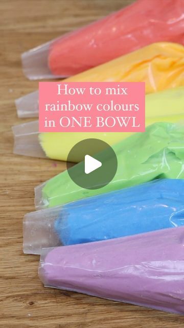 Emily | British Girl Bakes on Instagram: "🌈 Use this order to mix rainbow colours in just one bowl without washing in between!

#rainbowcakes #buttercream #cake #cakereels #cakedecorating #britishgirlbakes" Rainbow Cake Frosting Ideas, Coles Rainbow Cake Hack, Rainbow Icing Cake Birthday, How To Do Rainbow Frosting, Diy Rainbow Cake Decorating, Tie Dye Icing Technique, Rainbow Buttercream Frosting, How To Make Rainbow Frosting, Rainbow Cake Frosting