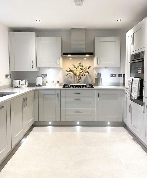 OUR MANFORD on Instagram: “Another kitchen picture… but I’m obsessed 😍 • • • #taylorwimpey #taylorwimpeymanford #taylorwimpeyshelford #manford #shelford #newbuild…” Symphony Kitchen, Small Cottage Interiors, Kitchen Design Styles, House Renovation Projects, Small Bathroom Layout, House Redesign, Future Apartment Decor, Kitchen Interior Design Decor, Kitchen Room Design