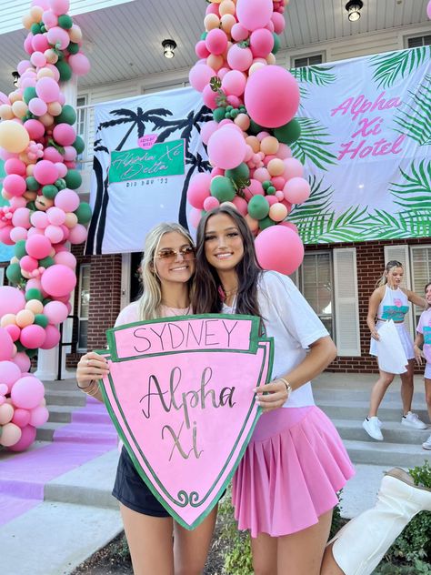 Beverly Hills Hotel Sorority Bid Day, Beverly Hills Sorority Bid Day, Beverly Hills Hotel Bid Day, Beverly Hills Bid Day Theme, Beverly Hills Bid Day, Bid Day Themes Unique, Bid Day Signs, Barbie Bid Day, Bid Day Decorations