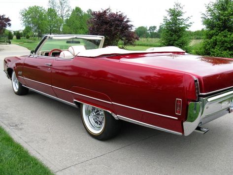 1970 Oldsmobile Ninety-Eight Convertible | Classic Cars and Muscle Cars For Sale Classic Cars Usa, Lexus Ls 460, Vintage Convertible, Mercury Marquis, Oldsmobile 88, Oldsmobile Toronado, Automobile Advertising, Old Muscle Cars, Flashy Cars