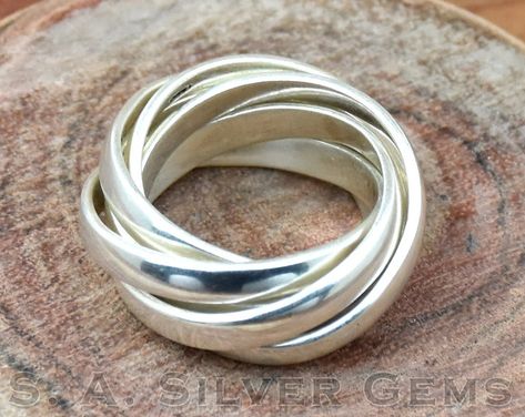 Five Band Ring 925 Sterling Ring interlocked Ring Handmade - Etsy Brasil Multi Band Ring, Rolling Ring, Moon And Star Ring, Blue Diamond Ring, Handmade Silver Ring, Cheap Rings, Handmade Jewelry Gift, Diamond Rings Bands, Silver Rings Handmade