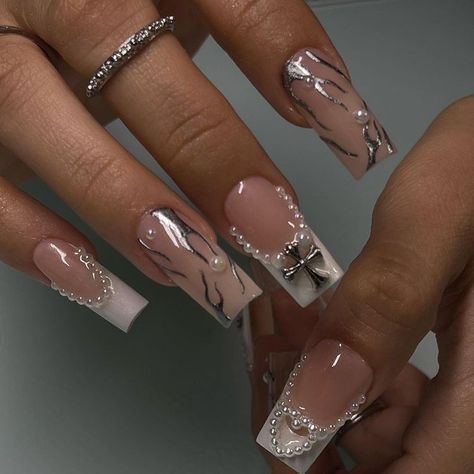 Nail Art Designs Fall, Late Summer Nails, Early Fall Nails, Beautiful Nail Art Designs, Grunge Nails, Simple Acrylic Nails, Classy Acrylic Nails, Bling Acrylic Nails, I'm With The Band