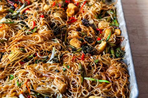 sheet pan chow mein – smitten kitchen Smitten Kitchen Recipes, Nyc Kitchen, Vegetarian Stir Fry, Vegetarian Mains, Healthy Asian, Cinnamon Swirl Bread, Sheet Pan Suppers, Chinese Takeout, Veg Dishes