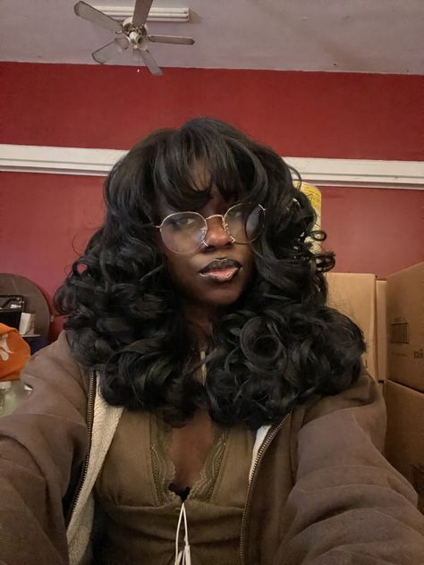 Wolfcut Wigs For Black Women, Hair Store Wigs, 70s Flipped Hair, Video Vixen Braids, Bangs With Layers Black Women, Voluminous Hair Black Women, Black Women Layered Hairstyles, See In With Bangs, 60s Hairstyles Black Women