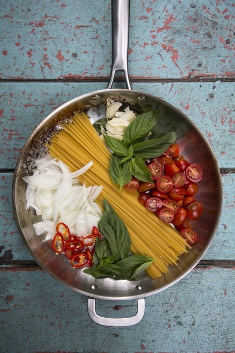 Donal Skehan's One Pan Pasta Donal Skehan Recipes, Chilli Pasta, Pan Pasta, Spaghetti With Spinach, Donal Skehan, One Pan Pasta, Cherry Tomato Pasta, Italian Recipes Easy, Easy Pasta Dishes