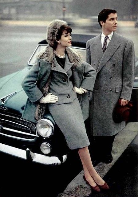 Vintage Winter Fashion, Fur Lined Coat, Americana Vintage, Jean Patou, Vintage Suit, Look Retro, Paris Mode, Fashion 1950s, Brooke Shields