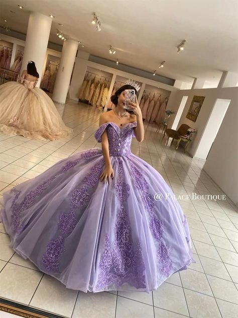 Quinseñeras Dresses Purple, Quinseñeras Ideas Vestidos, Purple Xv Dresses, Quinseñeras Ideas, Gowns Corset, Quince Dresses Purple, Sweet 15 Party Ideas Quinceanera, Purple Quince, Purple Quinceanera Dresses