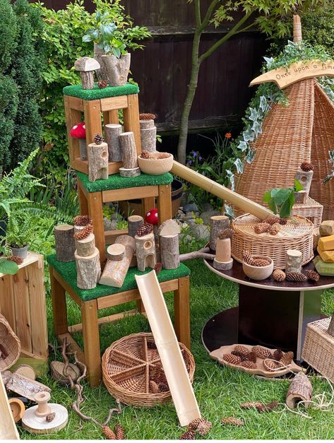 Small World Area, Outdoor Eyfs, Outdoor Play Ideas, Fairy Kingdom, Outdoor Learning Spaces, Early Years Classroom, Outdoor Play Spaces, Block Area, Outdoor Shelters