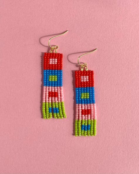 🍓🎀🦋🪴 . . . #goldenserendipityco #earrings #jewelry #handmade #handmadejewelry #handcraftedjewelry #beadwork #seedbeads #beads #beadedearrings #beadedjewelry #earringsoftheday #colorblock #fringe #fringeearrings #colorfulearrings #checkered #slowmade #slowmadejewelry #slowfashion #shopsmall #shopsmallbusiness #shophandmade #smallbusiness Diy Gifts For Mothers, Earring Inspo, Wool Work, Bead Crochet Patterns, Beaded Earring, Seed Beading, Micro Macramé, Beadwork Patterns, Pixel Art Pattern