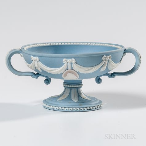 View auction on www.skinnerinc.com Classical Portraits, Wedgewood China, Wedgewood Jasperware, Wedgwood Pottery, Wedgwood China, Greek Pottery, Wedgwood Jasperware, Wedgwood Blue, Footed Bowl