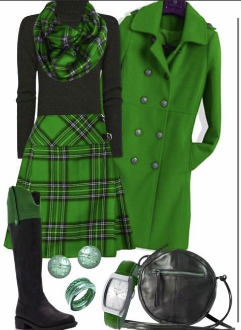 Green Outfits Men, Tartan Dress Outfit, Green Outfit Ideas, Fall Fashion Outfits Casual, Tartan Fashion, Green Outfits, Green Tartan, Tartan Dress, Red Coat