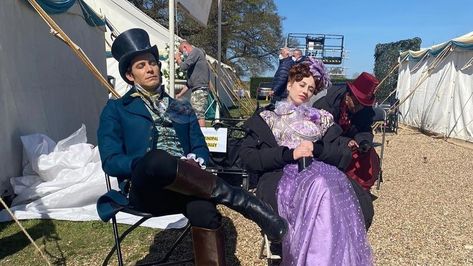 Bridgerton Bts, Bridgerton Cast, Bridgerton Series, Luke Thompson, Period Pieces, Period Clothing, Julia Quinn, Queen Charlotte, Period Outfit