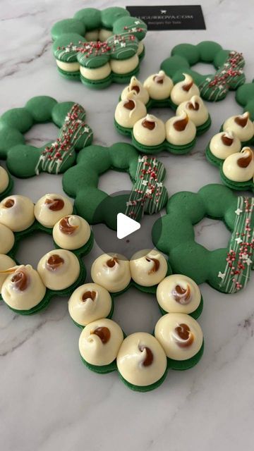 LIUDMILA GURKOVA on Instagram: "Christmas wreath macarons 🎄 Christmas offer available for purchase on my website lugurkova.com" Wreath Macarons, Macarons Christmas, Holiday Macarons, Christmas Macarons, Christmas Offer, Instagram Christmas, Christmas Wreath, My Website, Macarons