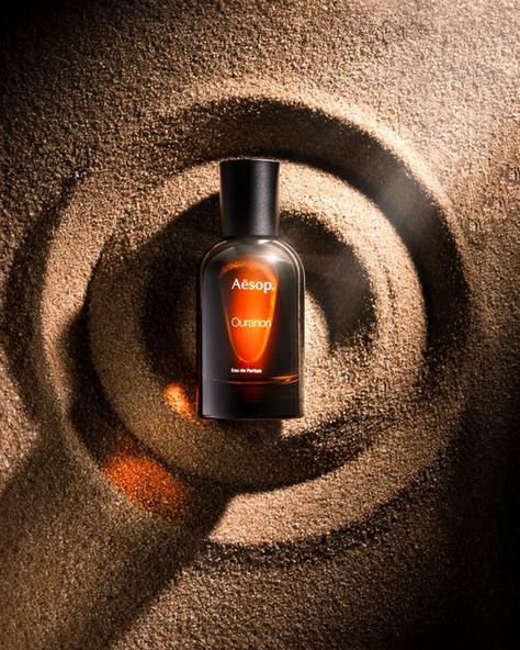 Photigy on Instagram: "✨Dive into the sands of fragrance and let them whisk you away. Swipe right for a peek behind the scenes and follow 📸: @karol_ciesla_  Use the #instaphotigy hashtag for a chance to be featured!   #perfumephotography #productphotography #creativephotography #photographyday #photigymarket #professionalphotography #photography #photographer #photographyislife #photography_love #photographyskills #photographylover #productphotoshoot #productlove #photographyismylife #instaproduct #photographylovers #professionalphotographer #profoto #photography_lovers #PhotographyInspiration" Creative Photography Projects, Creative Advertising Photography, Fragrance Photography, Easy Photography Ideas, Perfume Bottle Design, Perfume Photography, Candles Photography, Perfume Ad, Photography Day