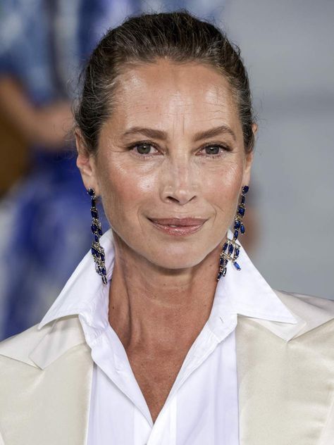 Christy Turlington Shares Her Skincare Secrets & Health Hacks | PORTER Christy Turlington Style, Skincare Secrets, Aging Beauty, Health Hacks, Classic Style Outfits, Ageless Style, Best Beauty Tips, Christy Turlington, Ageless Beauty