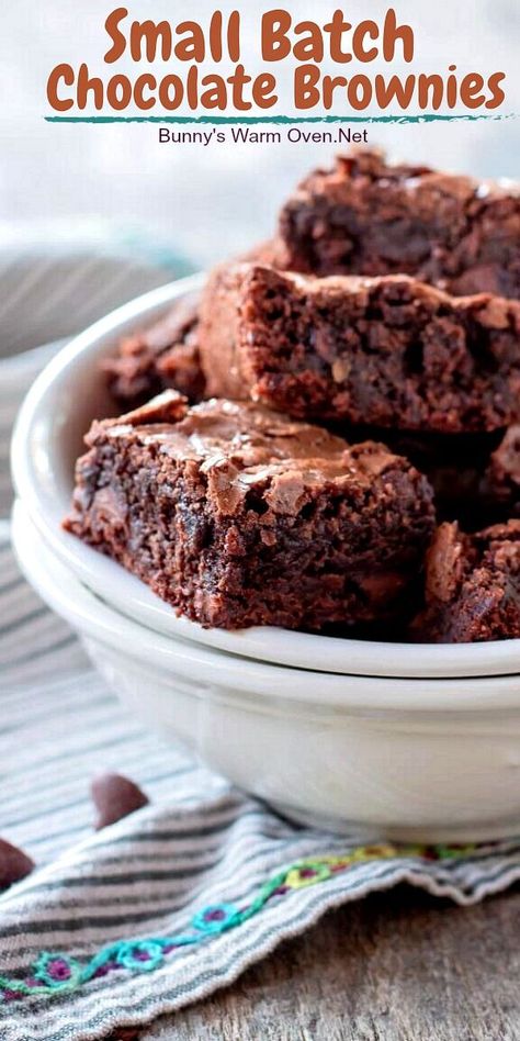 Small Batch Brownies Easy, Brownies For Two Recipe, Small Batch Brownie Recipe, Small Batch Brownie Recipes, Small Batches Of Cookies, Small Batch Of Brownies, Brownie Recipes Small Batch, Brownie Recipes 8x8 Pan, Small Batch Baked Goods