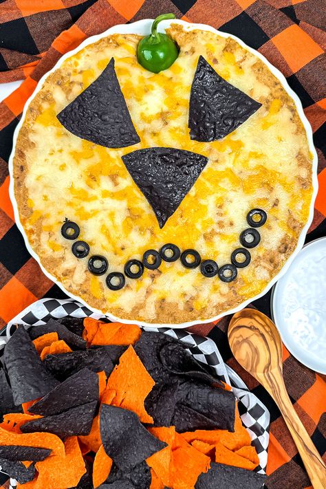 Taco Halloween Party, 7 Layered Dip, Halloween Taco Dip, Cute Pumpkin Faces, Office Potluck, Caprese Bites, Scary Movie Night, Halloween Food Appetizers, Quick Meal Prep