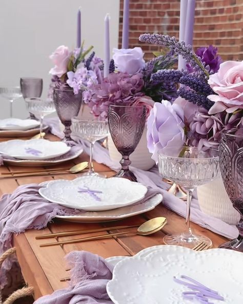 We really lilac you! 💜 This simply iconic spread was for a bridal shower 💍🚿 #wedding #brideinspiration #2025bride #bridetobe #inspo #centrepieces #weddingday #weddingdress #weddinginspiration #weddinginspo #weddingvenue #weddingflowers #flowers #bridalbouquet #bride #florist #weddingday #weddingdress #flowerbouquet #luxurywedding #weddingdecor #love #flowers #luxuryweddingdecor #destinationwedding #flowerarrangement • #reels #daily #explore #explorepage SEO FLOWERS Luxury Wedding Stylist | ... Lavender And Black Wedding, Dinner Arrangement, Lilac Wedding Themes, Purple Coquette, Coquette Cake, Lavender Wedding Theme, Purple Reception, Pink Green Wedding, Flowers Luxury