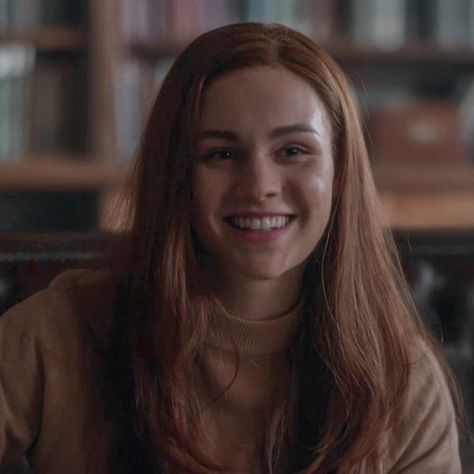 Sophie Skelton, Lily Evans Potter, Lily Potter, Harry Potter Icons, For The Last Time, Young Forever, Fred Weasley, Regulus Black, All The Young Dudes