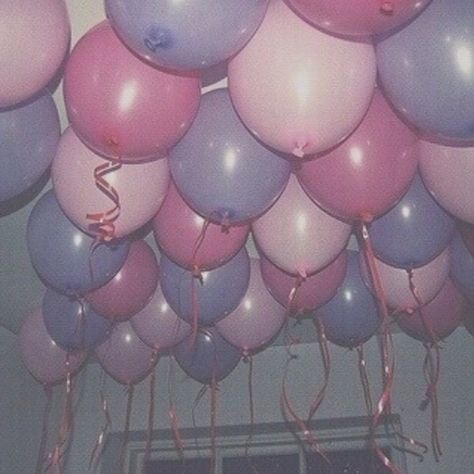 ✧☪·̩͙pin: 0palekidz0·̩͙☪✧ Pity Party, Pastel Grunge, Zooey Deschanel, Jolie Photo, Teenage Dream, Soft Grunge, Pastel Aesthetic, Aesthetic Photo, Pink Aesthetic