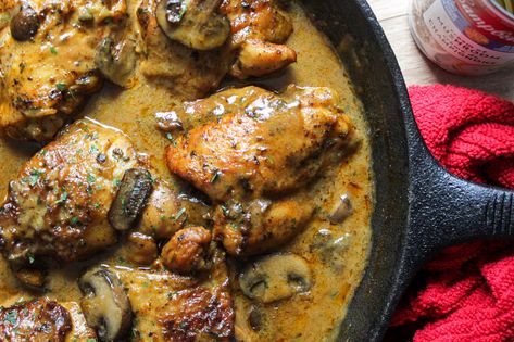 This one skillet chicken dinner is smothered in a creamy mushroom sauce, tender, flavourful and absolutely delicious! One Skillet Chicken Dinner, Cream Of Mushroom Sauce, Skillet Chicken Dinner, Cambells Recipes, One Skillet Chicken, Creamy Mushroom Chicken, Seared Chicken, Pan Seared Chicken, Pan Fried Chicken