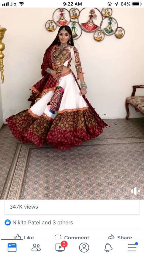 Dandiya Dress, Rajasthani Dress, Ghaghra Choli, Navratri Dress, Choli Designs, Fashion Top Outfits, Indian Dresses Traditional, Unique Blouse Designs, Kurti Designs Party Wear