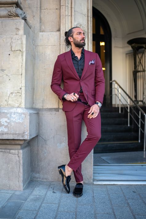 Dress to impress in Our Burgundy Brilliance Tuxedo Suit, where sophistication meets a dash of daring. Make a statement that's as bold as your ambition, and as timeless as your style. Because brilliance isn't just a color, it's a way of life. Explore more at Hollomen.com #HolloMen #Tuxedo #Mensfashion #BurgundyBrilliance #TimelessElegance #MomentsOfDistinction #SuitUpAndShine #SuitUpAndShine Vetements Shirt, Terno Slim Fit, Maroon Suit, Burgundy Tuxedo, Burgundy Suit, Suit Material, Tuxedo Suit, Slim Fit Suit, Tuxedo For Men