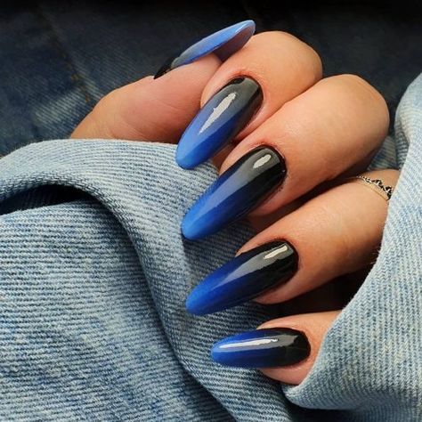 Simple Black And Blue Nails, Cute Black And Blue Nails Ideas, Nohti Ombre, Navy Blue Nails Ombre, Black And Blue Ombré Nails, Black Blue Nails Ideas, Blue Purple Black Nails, Dark Blue Ombre Nails Glitter, Black To Blue Ombre Nails