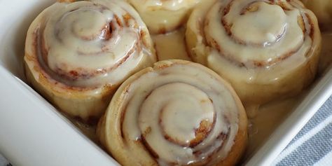 Two Ingredient Cinnamon Rolls, 2ingredient Dough, Cinnamon Roll Ideas, Two Ingredient Dough, Bread Bowl Soup, Cabbage Side Dish, Cooking Pork Chops, Egg Bites Recipe, Berry Cobbler