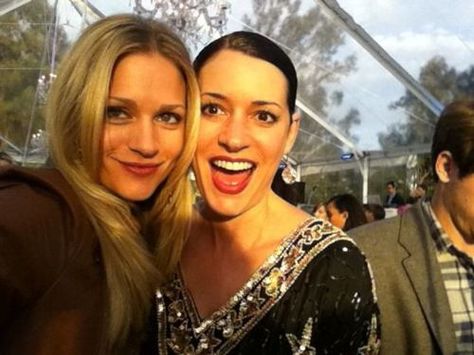 Jj And Emily, Prentiss And Jj, Paget Brewster Aj Cook Kirsten Vangsness, Jj And Emily Prentiss, Jennifer Jareau And Emily Prentiss, Criminals Minds Elle, Emily Prentiss, Jennifer Jareau, Aj Cook