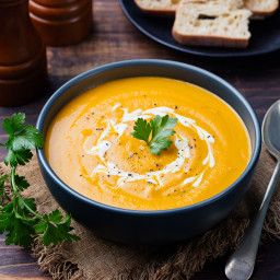 Gordon Ramsay Lightly Spiced Butternut Squash Soup Pumpkin Carrot Soup, Roasted Pumpkin Soup Recipe, Roast Pumpkin Soup, Gordon Ramsay Recipe, Butternut Squash Recipes Soup, Squash Soup Recipe, Pumpkin Soup Recipe, Coconut Soup, Butternut Squash Recipes