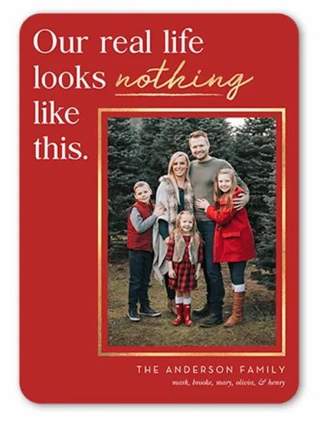 Family Christmas Card Ideas Creative, Funny Family Christmas Card Ideas, Funny Family Christmas Cards Photo Ideas, Funny Holiday Cards Photo Ideas, Christmas Family Picture Ideas, Funny Christmas Card Ideas, Funny Family Christmas Cards, Family Holiday Card, Holiday Card Pictures