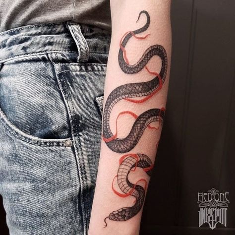 Cool Aesthetic Tattoos, Arm Wrap Tattoo, Arm Tattoos For Guys Forearm, Vietnam Tattoo, Blue Homecoming Nails, Homecoming Nails Almond, Around Arm Tattoo, Exotic Animals As Pets, Pets Wallpaper