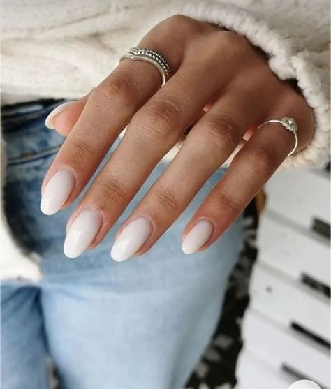 Gel X Nails Wedding, Pearl Nude Nails, Almond Natural Nail Designs, Neutral Almond Nails Classy Simple, Natural Oval Acrylic Nails, Light Almond Nails, Natural Elegant Nails, Neutral White Nails, Oval Short Acrylic Nails